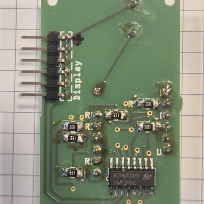 Assembled Displaymodul, bottom side: the 74HC595 and the eight 330 Ω resistors.