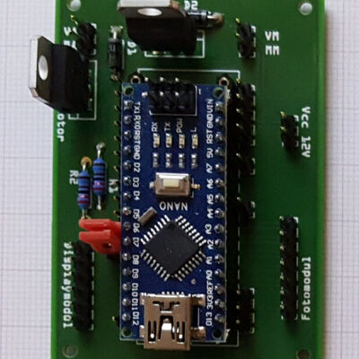 The assembled control board: the Arduino Nano in its footprint, the two TIP120 channels, and the Motor/valve, 12 V, Fotomodul and Displaymodul headers.